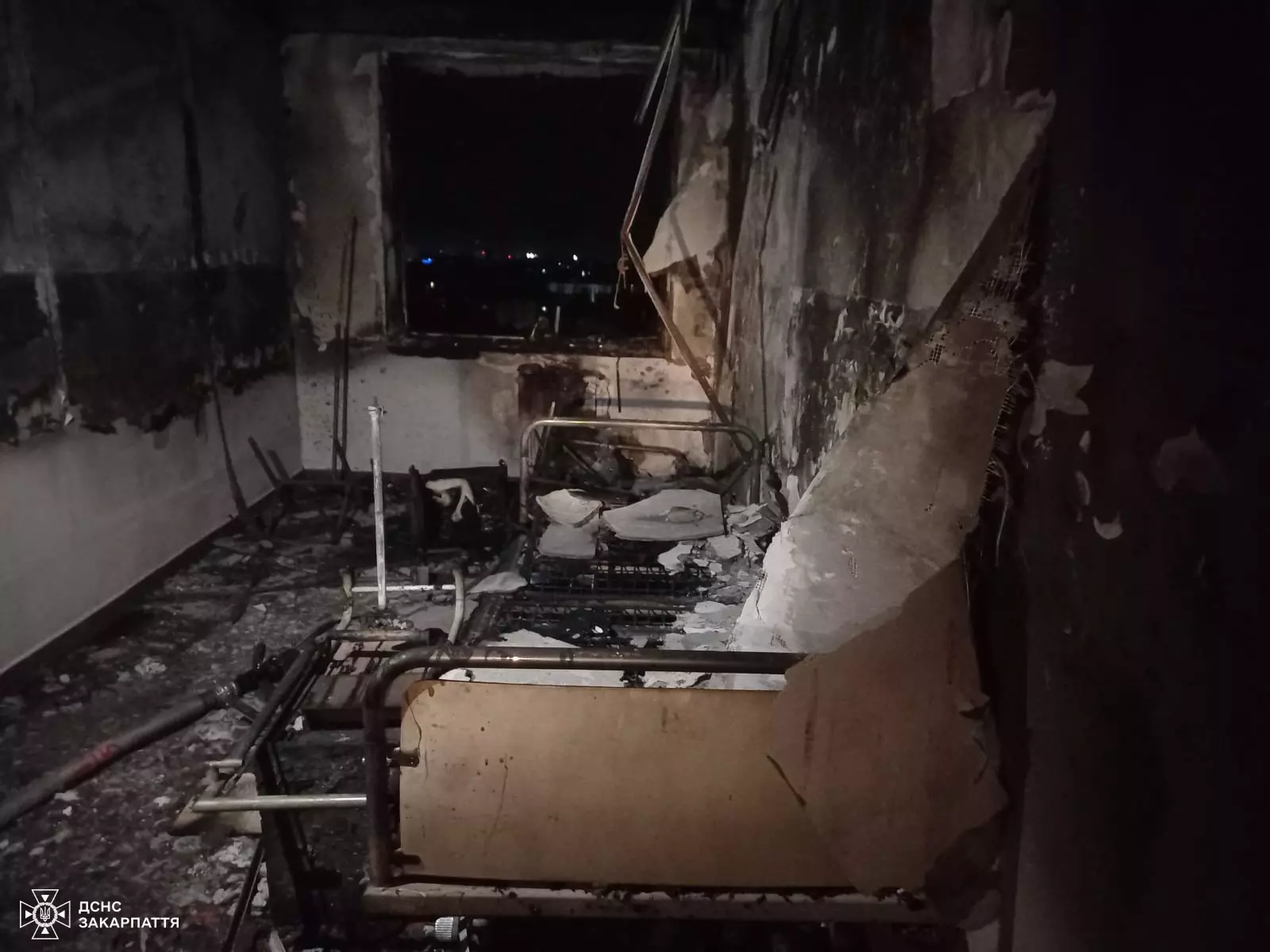 В Ужгороді спалахнула пожежа в лікарні: загинув пацієнт (відео)