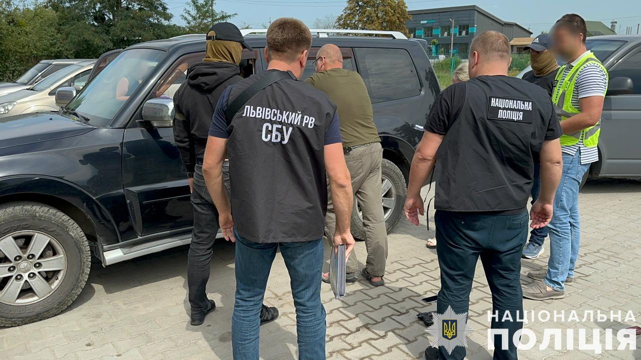 На Львівщині судитимуть учасників злочинної групи, яка торгувала зброєю та боєприпасами