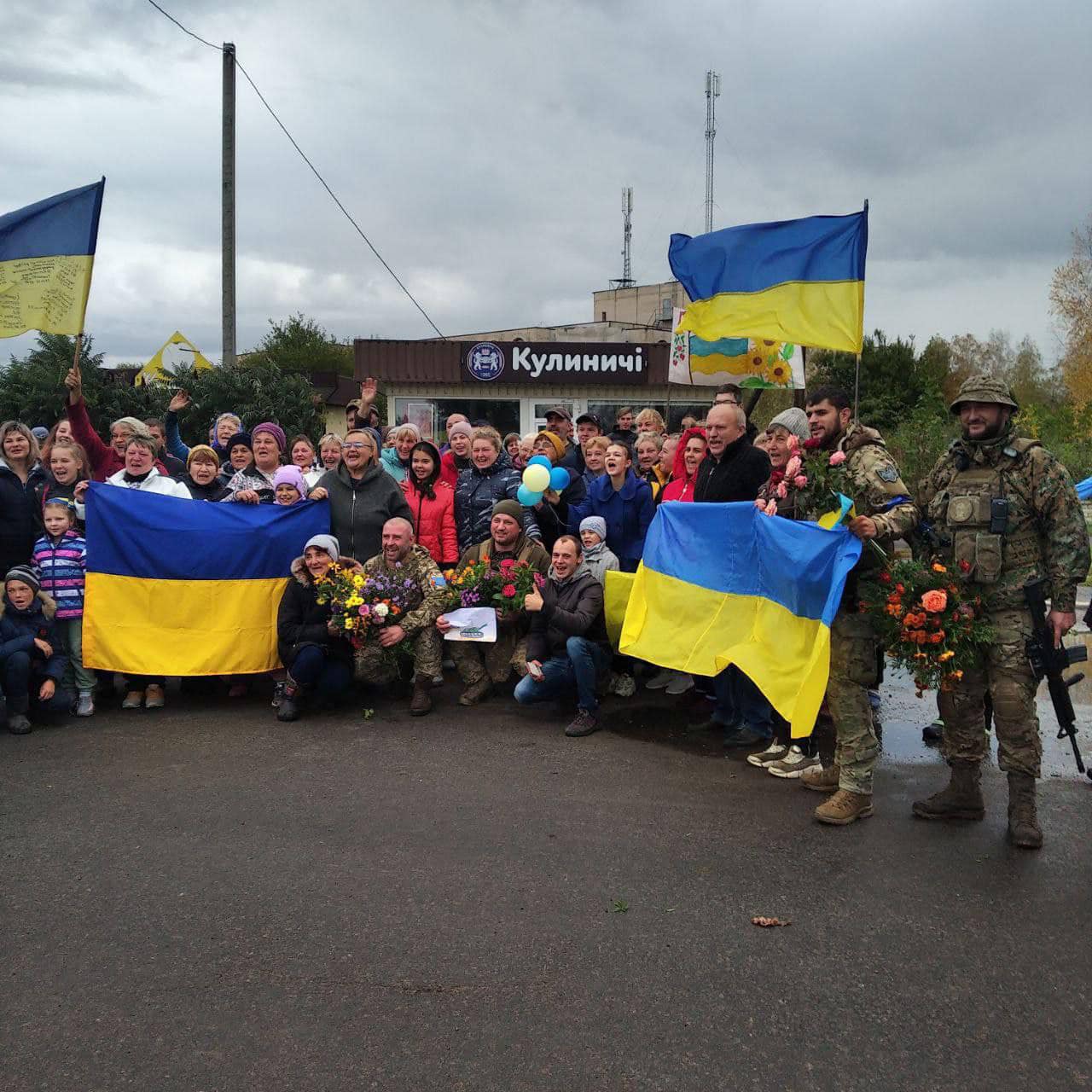 ЗСУ звільнили ще два села на Харківщині. Відео зустрічі захисників