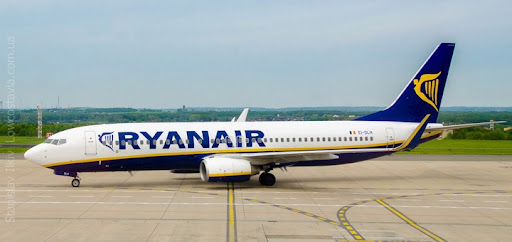 Авіакомпанія Ryanair скасувала на січень 17 рейсів з України