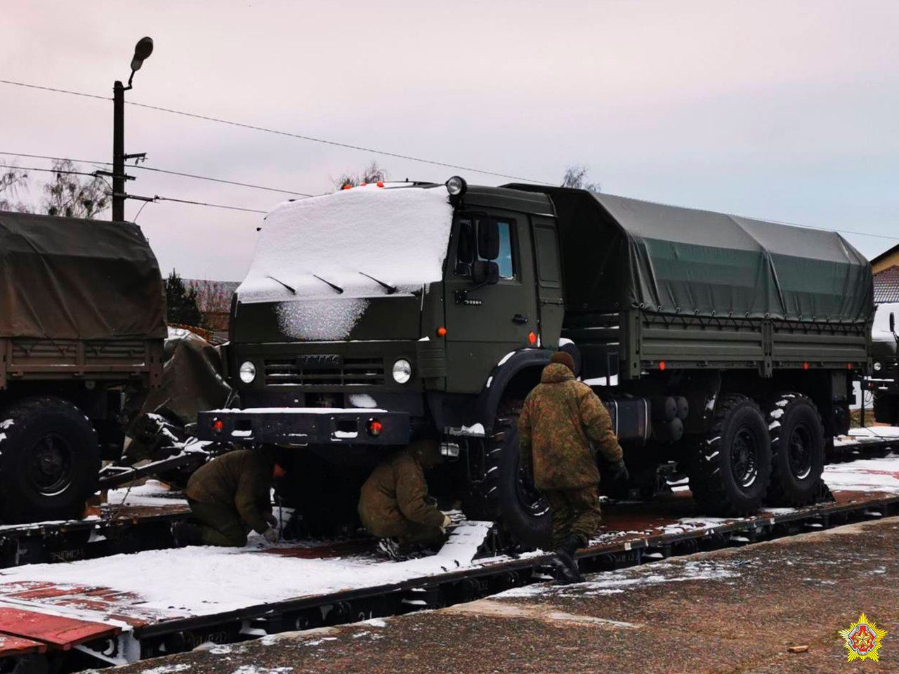 У Білорусь прибуло близько пів сотні одиниць російської військової техніки