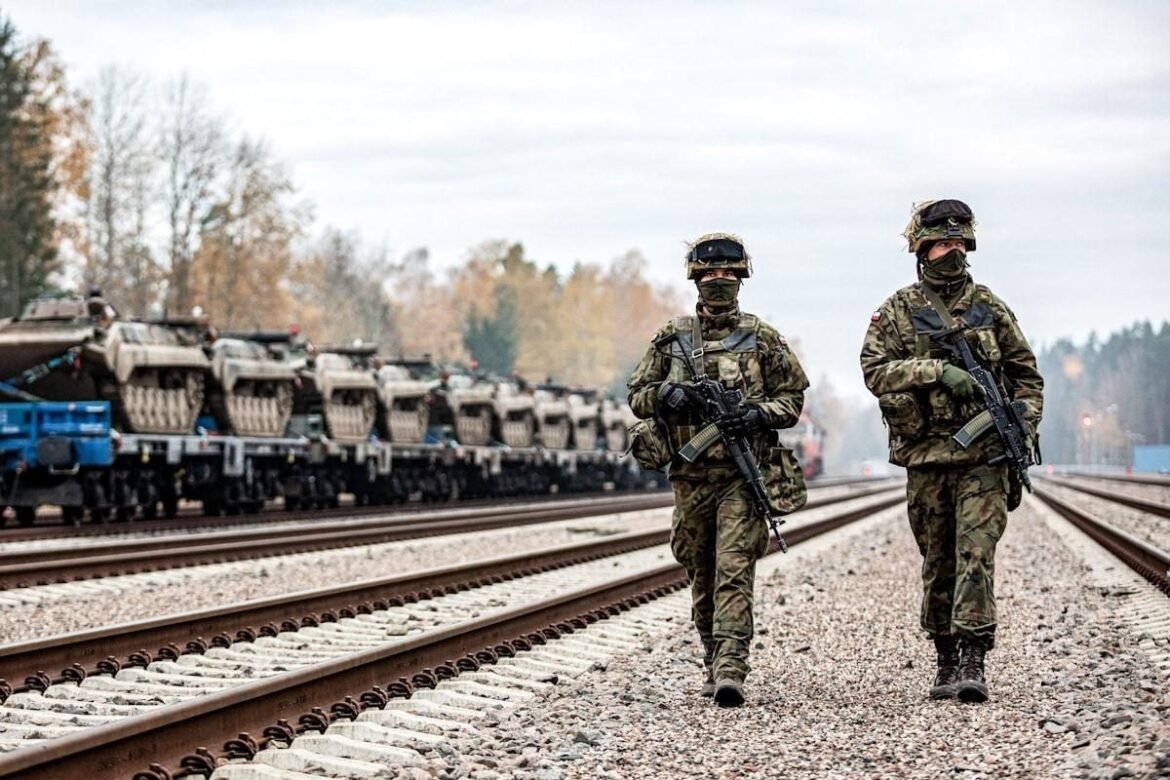 Швеція готова розглянути відправку військ в Україну