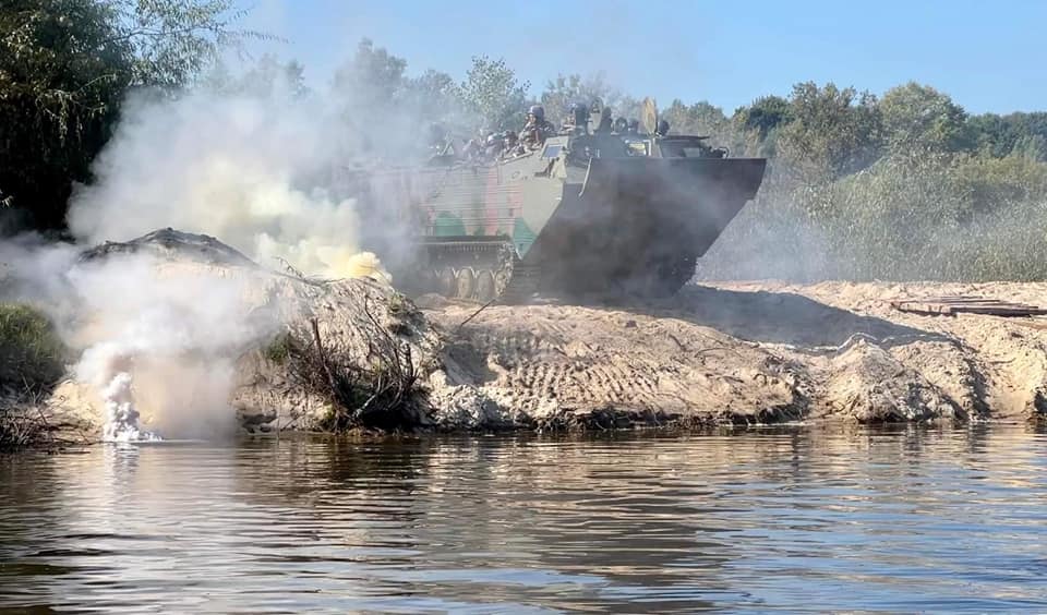 Ворог атакував на трьох напрямках, відбулося 44 бойових зіткнень. Генштаб