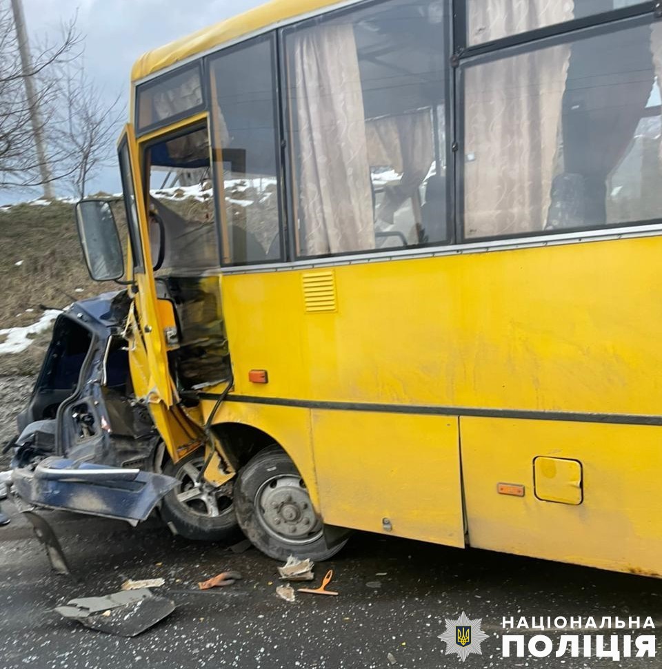 Четверо загиблих в автотрощі на Львівщині: поліція повідомила нові деталі ДТП (фото)