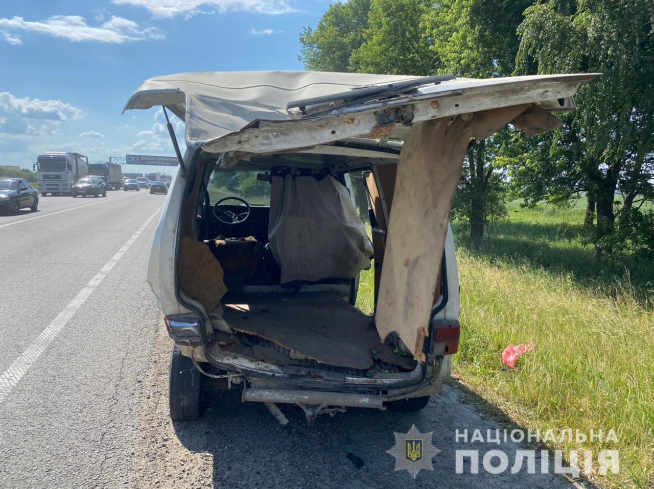 Під Львовом через п'яного водія постраждало троє людей