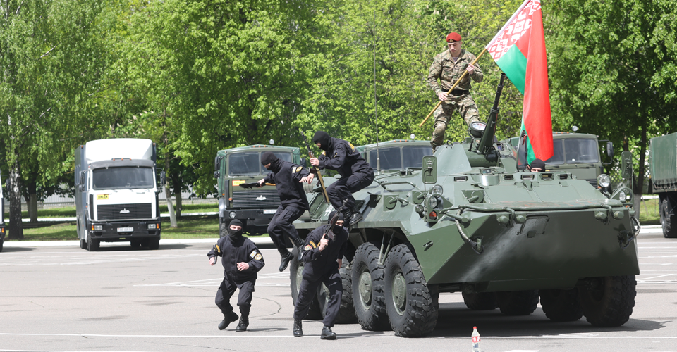 Росія нарощує сили на території Білорусі. Готує «привітання» до Дня незалежності України