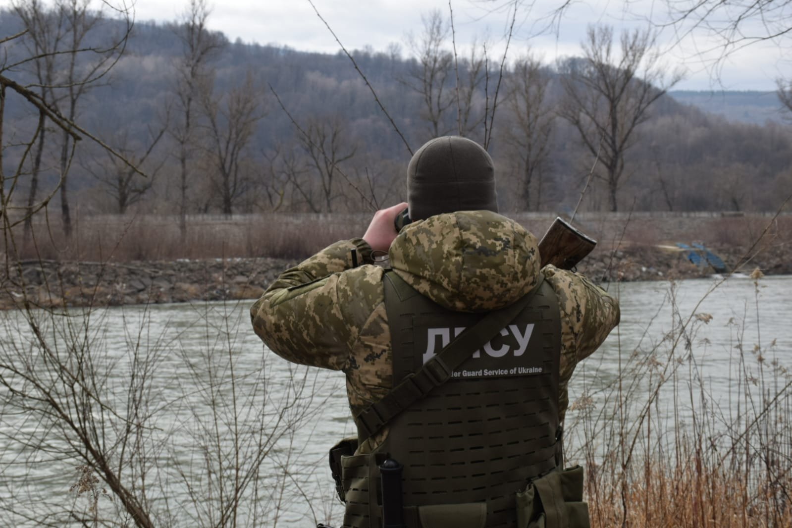 На Закарпатті у річці втопився ухилянт. Намагався втекти з України