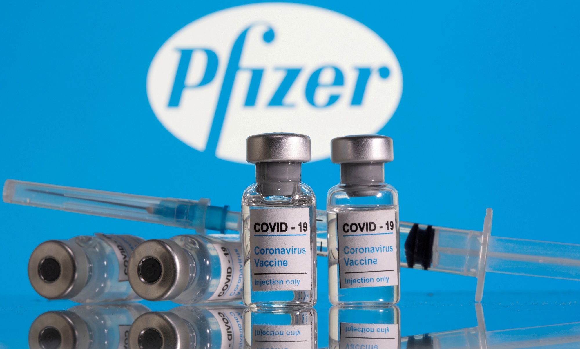 У країнах ЄС дозволили вакцинувати підлітків ін'єкціями Pfizer