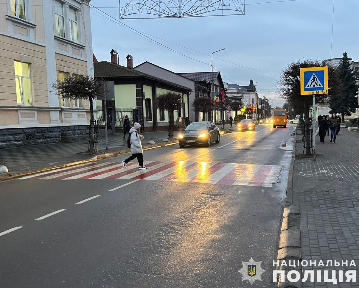 Дві жінки потрапили під колеса автомобілів на Львівщині: подробиці