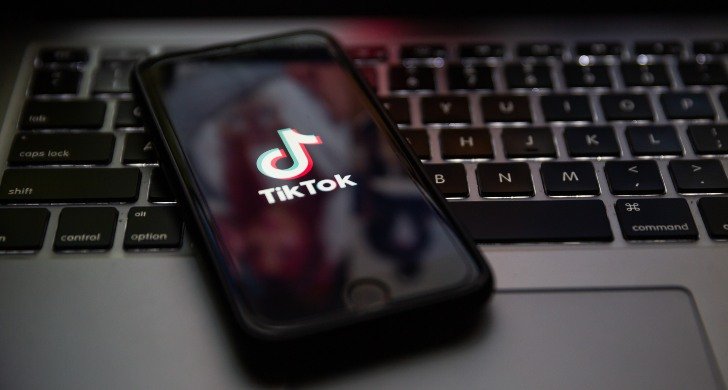 Зниклу безвісти дівчину врятував популярний у TikTok жест