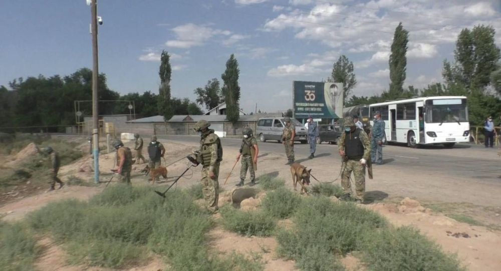 Через вибухи в військовій частині у Казахстані загинули щонайменше 12 людей