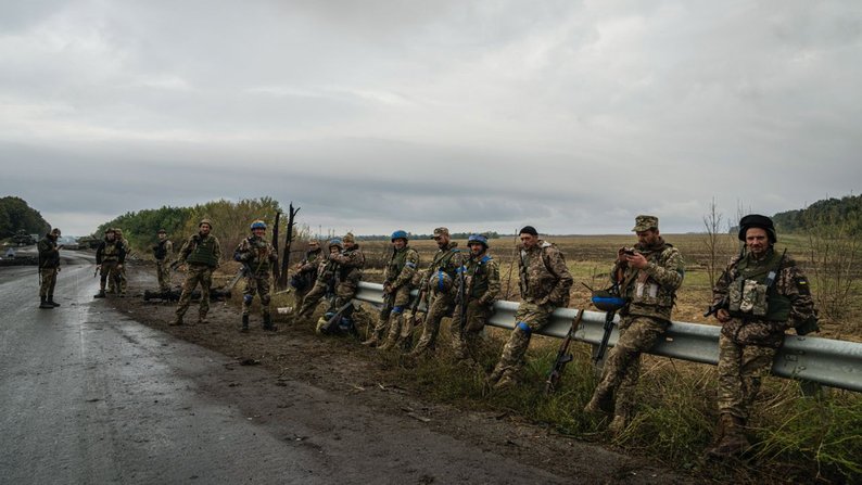 Українські військові намагаються оточити росіян у Лимані. Актуальна мапа боїв на фронті