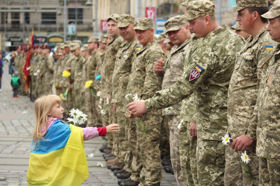 "Ми повернулися". Львів’ян запрошують на урочисту зустріч десантників знаменитої 80-ки