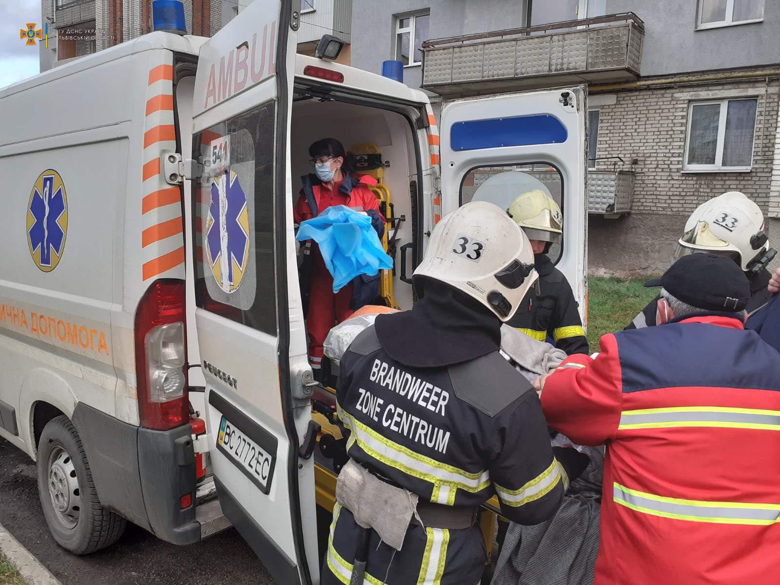 Обпік половину тіла через аерозоль з балончика. Лікарі рятують 30-річного чоловіка