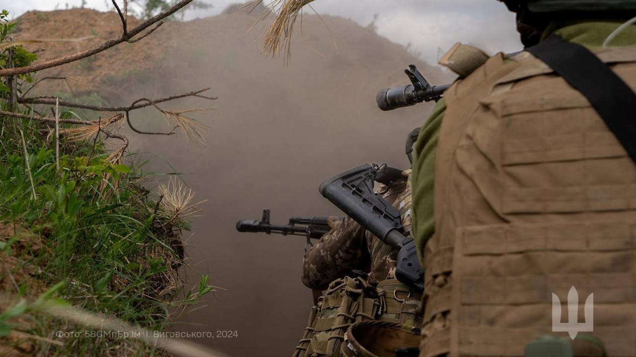 За добу – 74 боєзіткнення: найактивніше ворог наступає на чотирьох напрямках. Генштаб